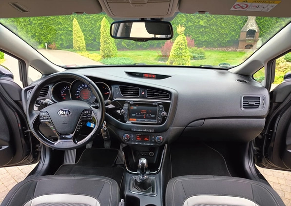 Kia Ceed cena 33500 przebieg: 174850, rok produkcji 2014 z Krynica-Zdrój małe 781